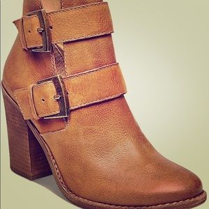 Steve Madden TREVUR Block-Heel Tan Leather Boots